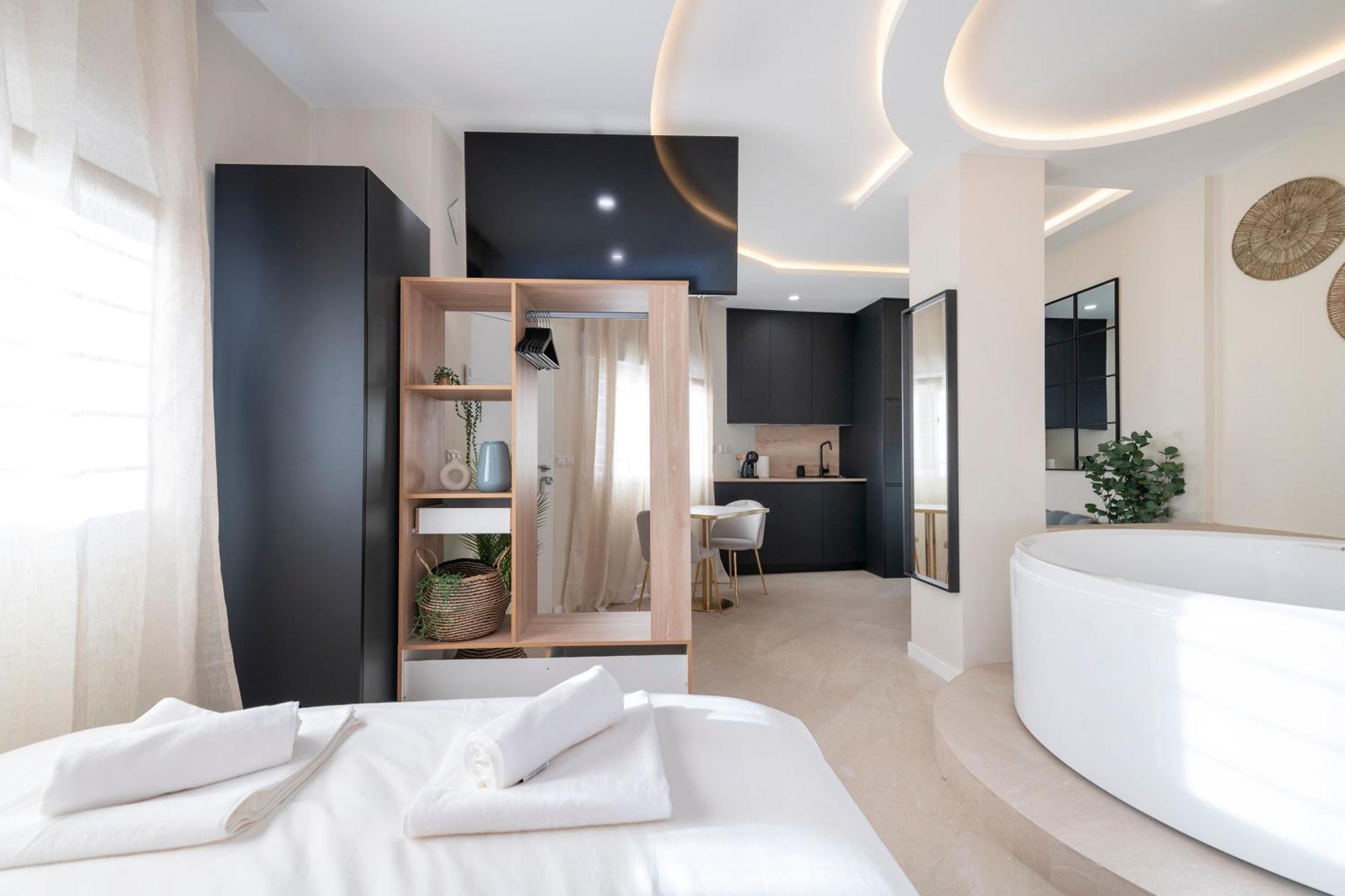 Malaga Boutique V.V Luxury Jacuzzy Apartment Exterior photo