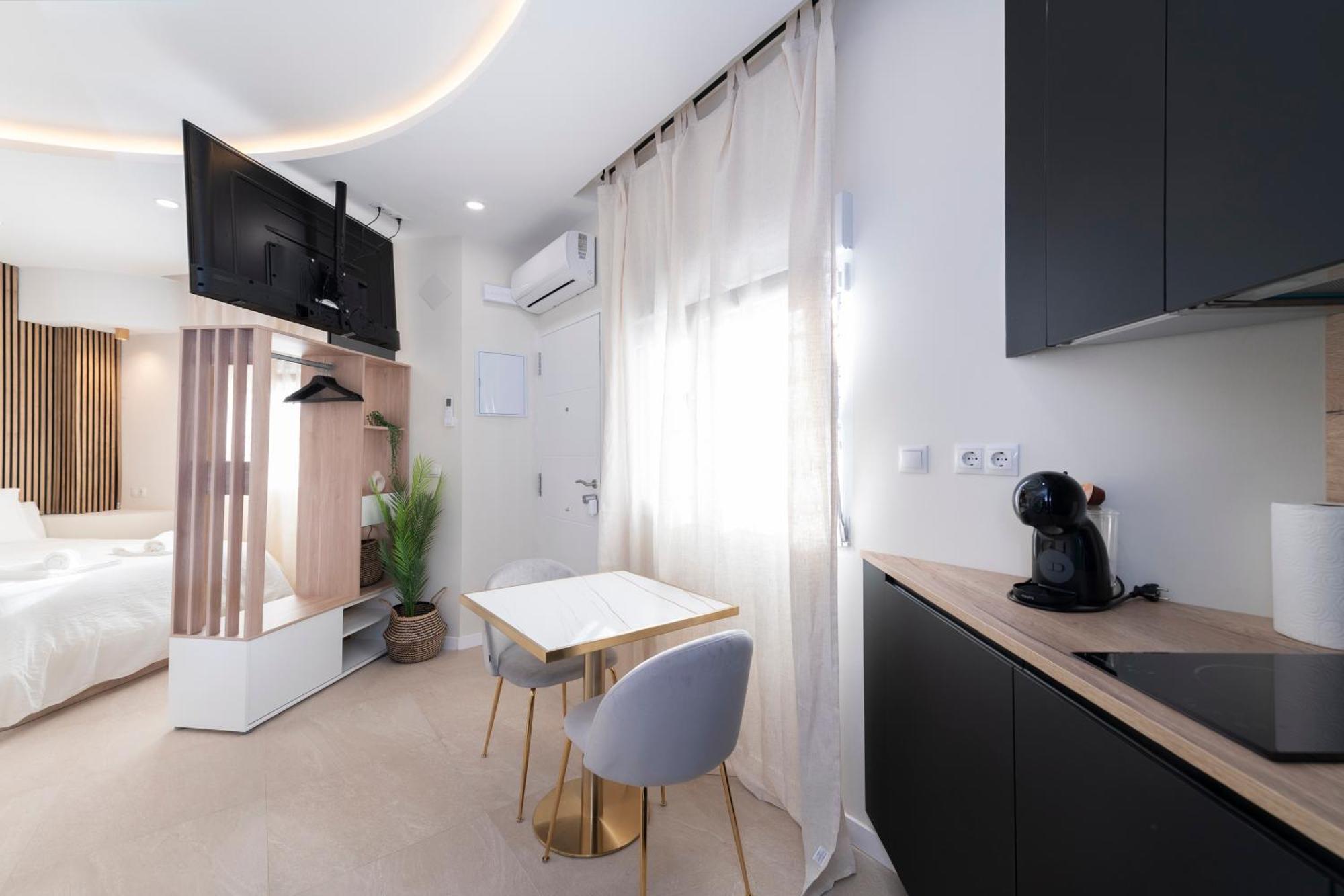 Malaga Boutique V.V Luxury Jacuzzy Apartment Exterior photo